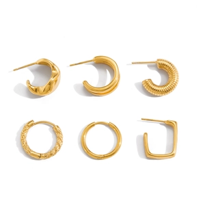 Sechser-Set goldene Titanstahl-Ohrringe in verschiedenen Creolen- und Stecker-Designs