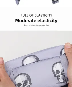 Detailopname van de hoge elasticiteit en ademende stof van de schedel piratenhoed.