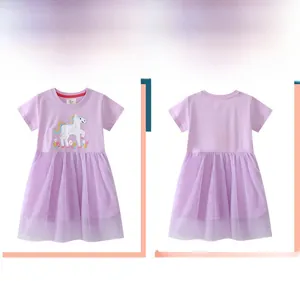 Vue à plat avant et arrière de la robe princesse lavande pour filles avec licorne