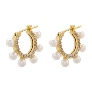 Detail of 18K gold hoop earrings featuring five white pearls and sparkling zircons