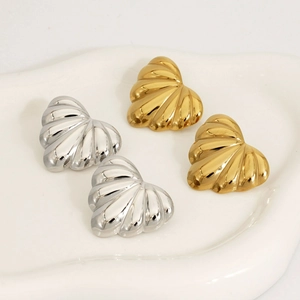 PVD plated heart shaped earrings with shell texture in gold and silver finish