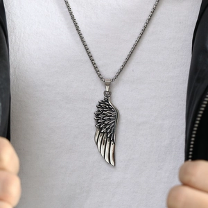 Retro stainless steel feather wing pendant necklace for men with vintage silver box chain