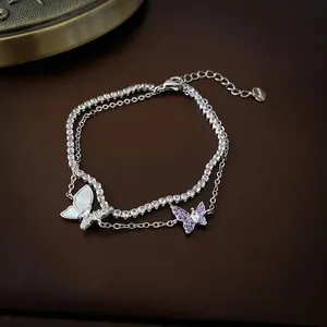 Bracciale a doppio strato con farfalle e pietre di zircone placcato argento
