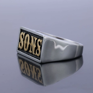 Bague punk pour hommes en acier inoxydable bicolore avec gravure SONS en argent et doré