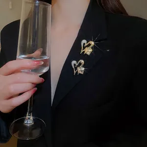 Double Heart Brooch Alloy Rhinestone Inlaid Crystal Elegant Fashion Women Suit Lapel Pin Jewelry Accessory