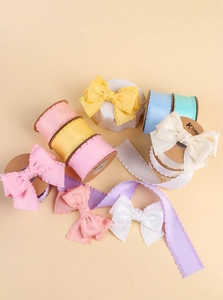 Détail de rubans à volants en feuilles de lotus aux couleurs macaron pour vêtements