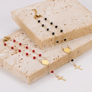 Bracelet en perles colorées d'acier inoxydable avec gland en croix et pendentif rond