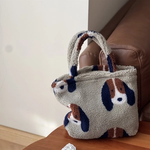 Sac fourre-tout en polaire sherpa avec motifs de chiens et poignées douces en peluche