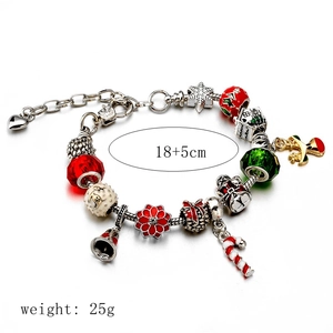 Bracelet de Noël à chaîne serpent avec cloches rouges, flocons et sucres d'orge
