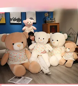 Comparaison de tailles d'ours en peluche avec robes à cœur allant de 80cm à 160cm