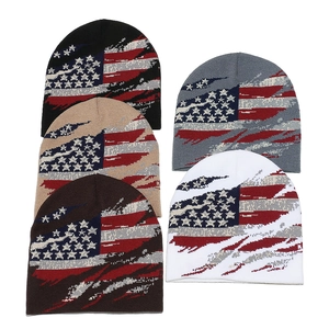 Lote de cinco gorros de punto con jacquard de bandera americana vintage y estilo retro