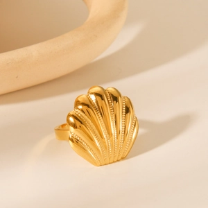 18K gold plated stainless steel open ring with detailed seashell design for women