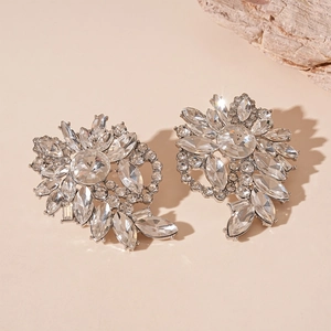 Luxury geometric flower stud earrings with sparkling crystals and silver needle studs