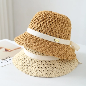 Chapeau de soleil respirant en paille ajourée avec ruban en dentelle pour femmes