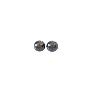 Minimalist high-luster dark grey pearl stud earrings with silver pins for women