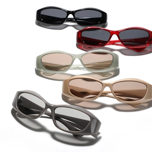 Square Y2K futuristic sunglasses for men and women in five colors with PC frame