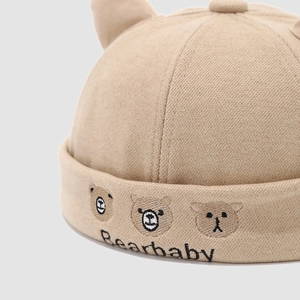 Berretto beige per bambini con ricamo a orsetto e orecchie per bimbi di 1-3 anni
