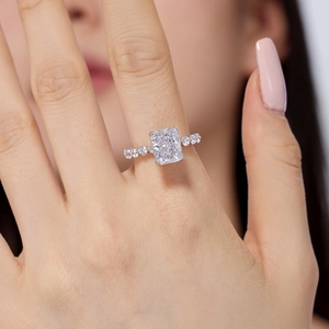 S925 sterling silver ring featuring a large square-cut zircon shown on model finger
