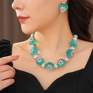 Vintage Necklace And Earrings Jewelry Alloy Resin Carved Flower Rhinestone Emerald Green Silver Earring Post Retro Luxury