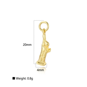 Detailed size chart for the 18k gold-plated pendant, showing 20mm height and 0.8g weight