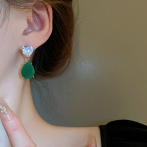 Vintage heart and green waterdrop zircon earrings with elegant silver needles for women