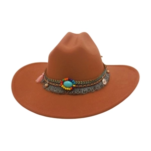 Chapeau de cowboy en feutre marron avec bandeau ethnique en perles et pierre turquoise