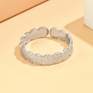 Vintage adjustable stainless steel flower ring with hammered texture for women