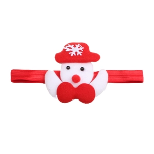 Detail eines Weihnachts-Haarbandes für Kinder mit Plüsch-Schneemann auf rotem Gummiband