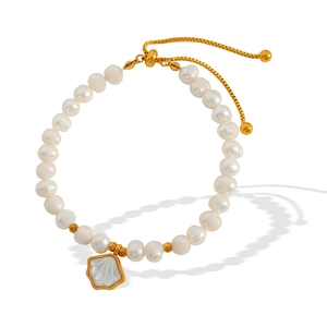 Elegant natural freshwater pearl bracelet with golden adjustable chain and shell pendant