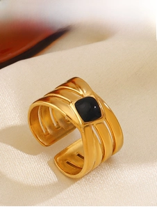 Detailed shot of 18K gold plated triple-layer open ring featuring a black square stone