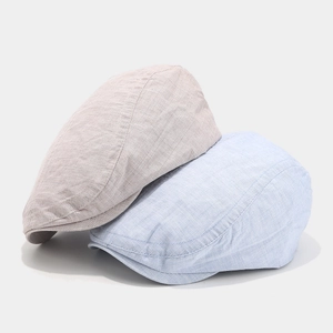 Gorras planas ligeras y transpirables en marfil y azul claro para hombre y mujer