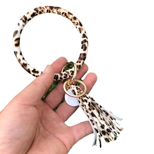 Handheld leopard print PU leather keychain bracelet with tassel and gold ring charm