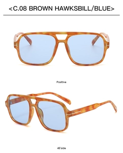 Doppelansicht der Retro-Schildpatt-Sonnenbrille mit blauen Gläsern und Metalldetail