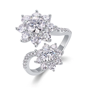 Lussuoso anello a girasole in argento 925 con pietre di moissanite scintillanti