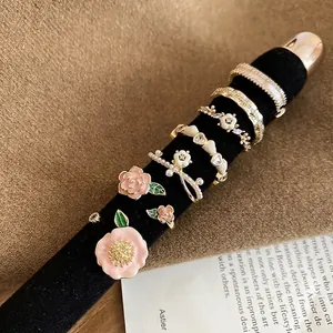 Bagues Ajustables Fleur Cœur Ouvert Cuivre Plaqué Or Émail Zircon Künstliche Perle Imitation Bijoux Élégants Coréens Pour Femmes
