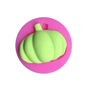 Vista macro dello stampo in silicone a forma di zucca per decorazioni torte Halloween