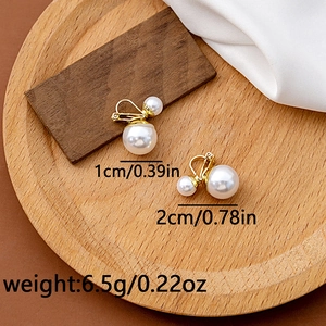Detailed size view of French retro pearl clip earrings with gold metal base and dimensions