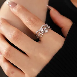 18k vergoldeter mehrlagiger Perlenring mit Zirkonsteinen im eleganten Silber-Finish