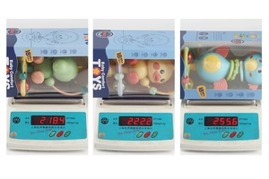 Baby suction cup spinner toy weight display showing packaging mass for all three models