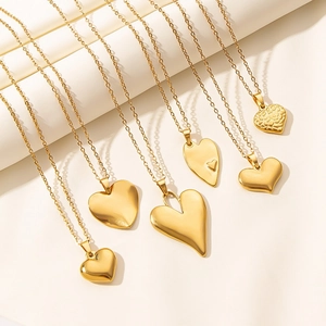 Heart Pendant Necklace Stainless Steel Vacuum Plated Iridescent Rainbow Gold Silver Jewelry For Women Fashion Niche