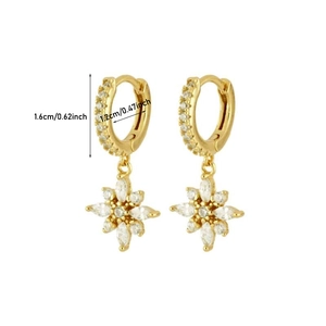 Detailed size chart for gold star earrings with clear cubic zirconia insets