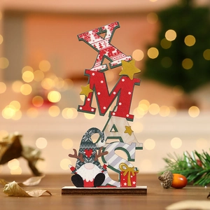 Détails des décorations de Noël en bois avec nains et lettres peintes XMAS