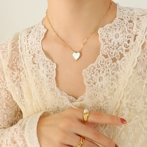 Elegant 18K gold plated heart necklace with mother of pearl and matching rings set