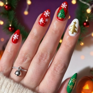 Christmas Press On Nails Almond Shape Glossy ABS False Nails Snowflake And Christmas Tree Pattern For Women Holiday