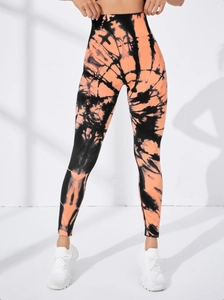 Vue détaillée de face du legging de yoga tie-dye sans couture à taille haute