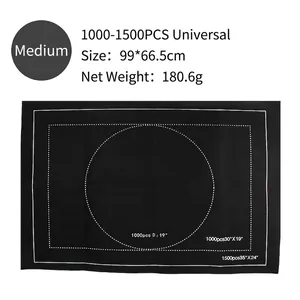 Détail du tapis de puzzle en feutre noir avec marques pour 1000 à 1500 pièces