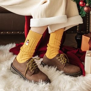 Chaussettes de Noël jaunes avec broderie bonhomme de neige et texture épaisse côtelée
