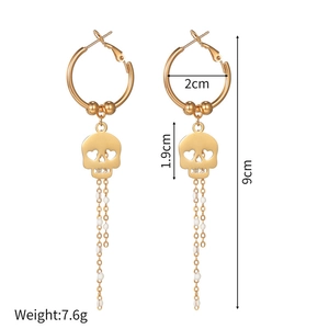 Detailed size chart of gold skull tassel earrings with measurements and weight