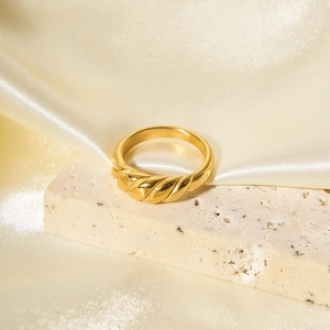 Croissant Ring 18K Gold Plated Stainless Steel Spiral Twisted Wave French Retro Minimalist Jewelry For Women