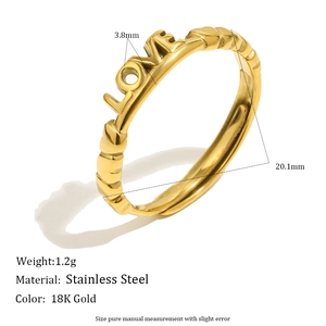 Detaillierte Maße der 18K vergoldeten LOVE-Ring aus Edelstahl mit gedrehter Textur
